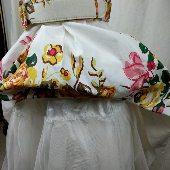 Strapless Floral Patterned Dress - Picture 7 of 7